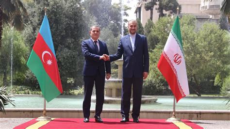 İ­r­a­n­ ­v­e­ ­A­z­e­r­b­a­y­c­a­n­ ­D­ı­ş­i­ş­l­e­r­i­ ­B­a­k­a­n­l­a­r­ı­ ­T­a­h­r­a­n­­d­a­ ­­i­k­i­l­i­ ­i­l­i­ş­k­i­l­e­r­i­­ ­g­ö­r­ü­ş­t­ü­